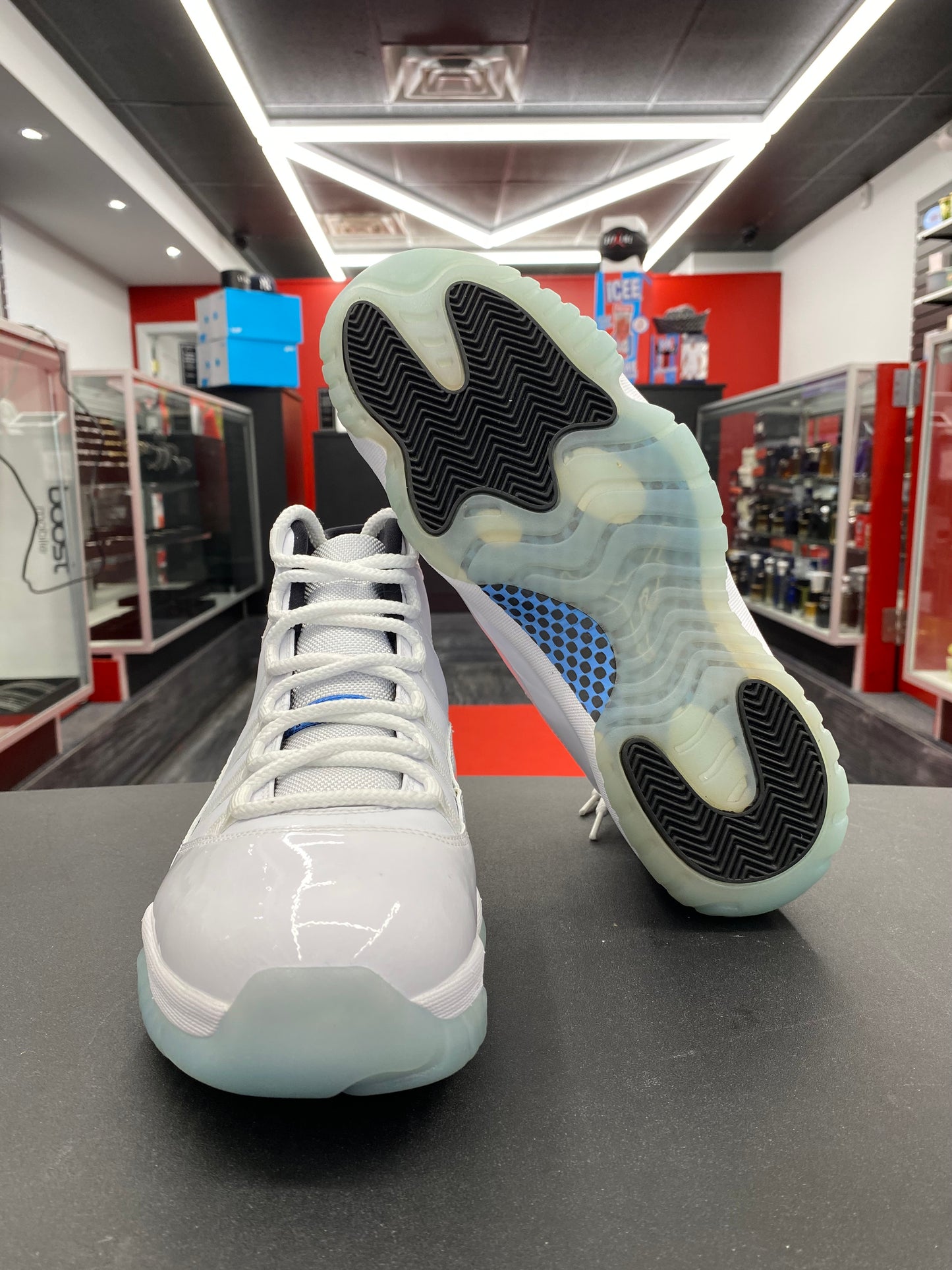 Air Jordan 11 Retro “Legend Blue”