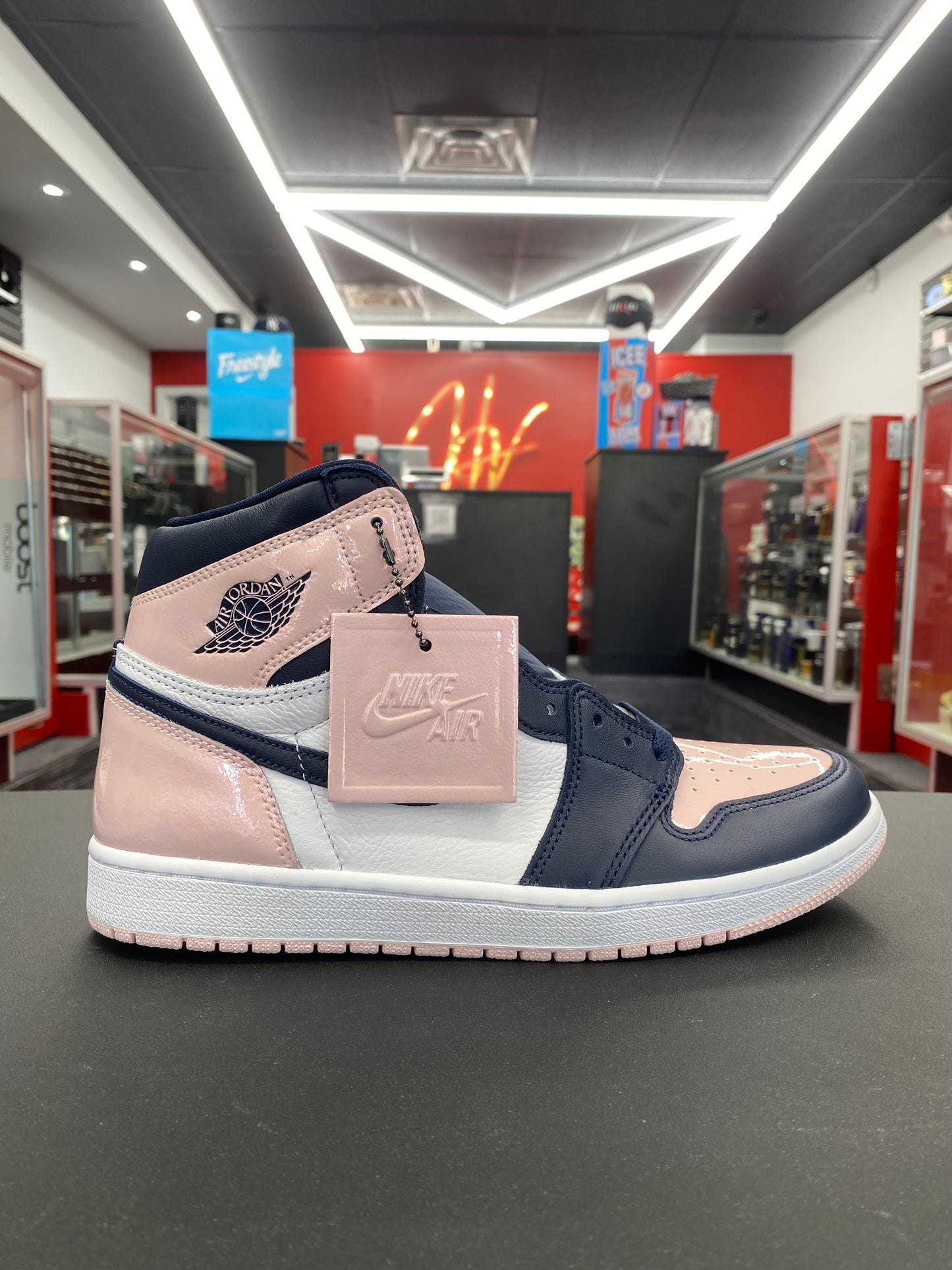 Wmns Air Jordan 1 Retro High OG “Atmosphere”