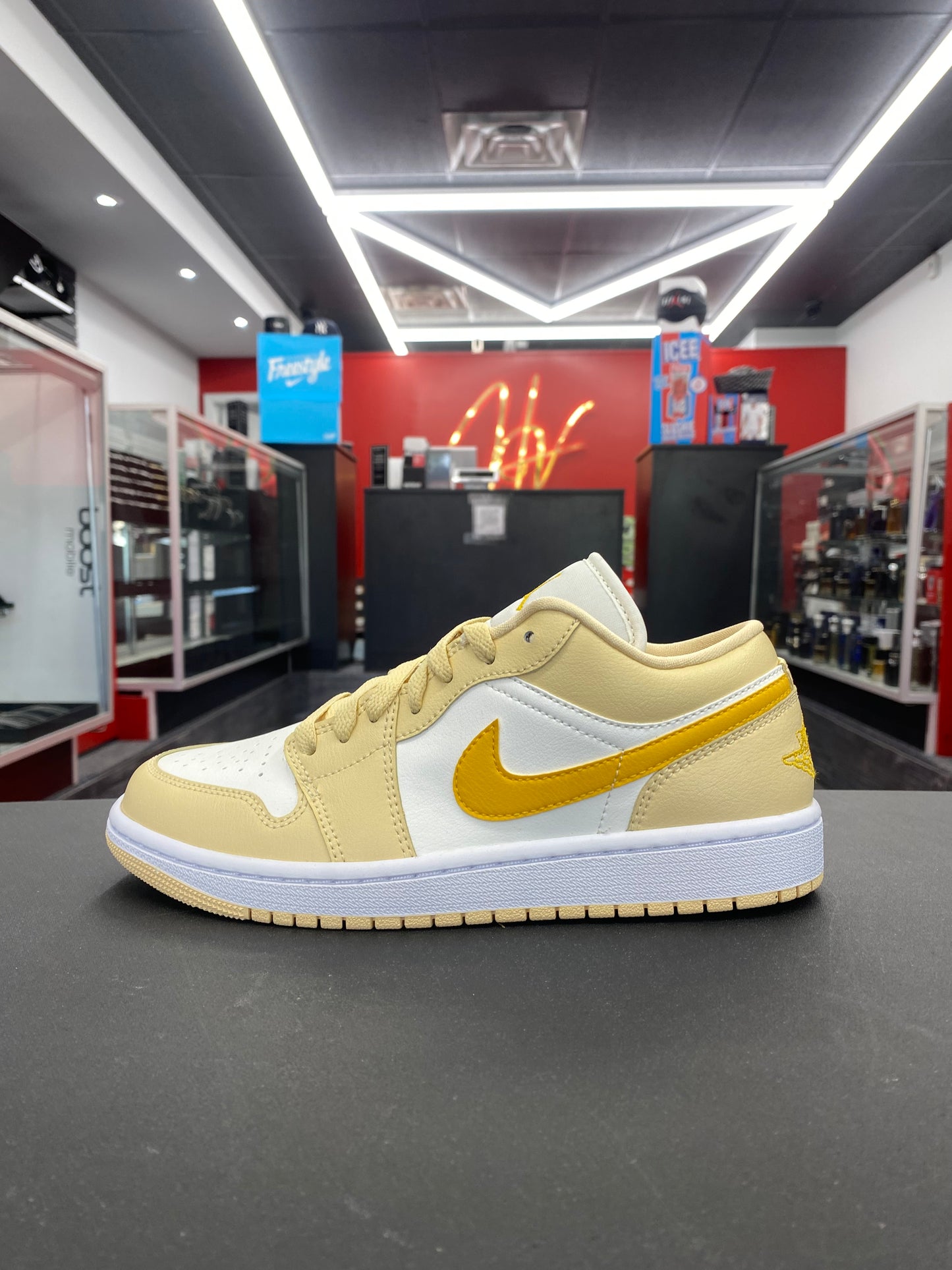 Wmns Air Jordan 1 Low “Sail Yellow Ochre”