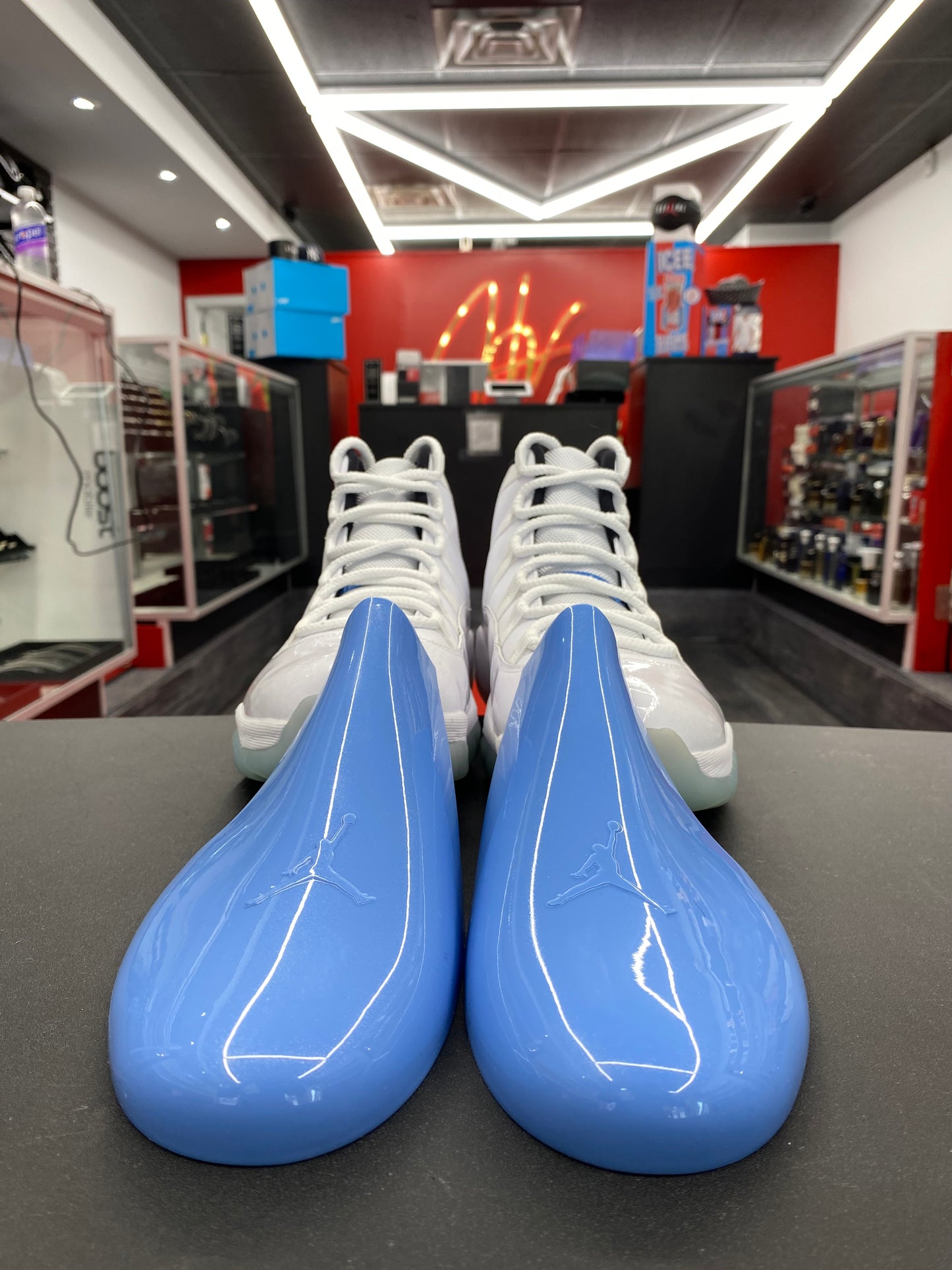 Air Jordan 11 Retro “Legend Blue”