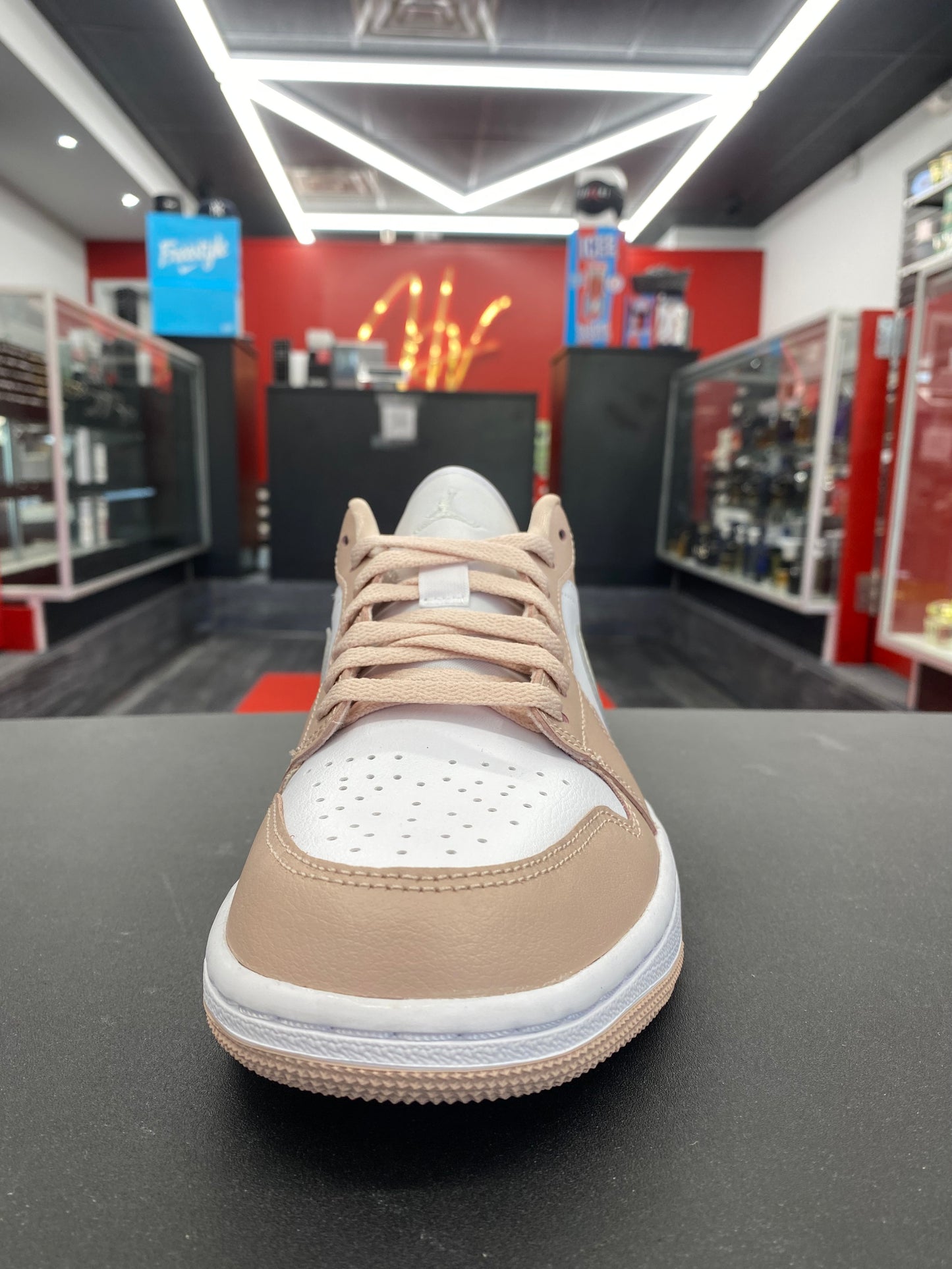 Wmns Air Jordan 1 “Particle Beige”