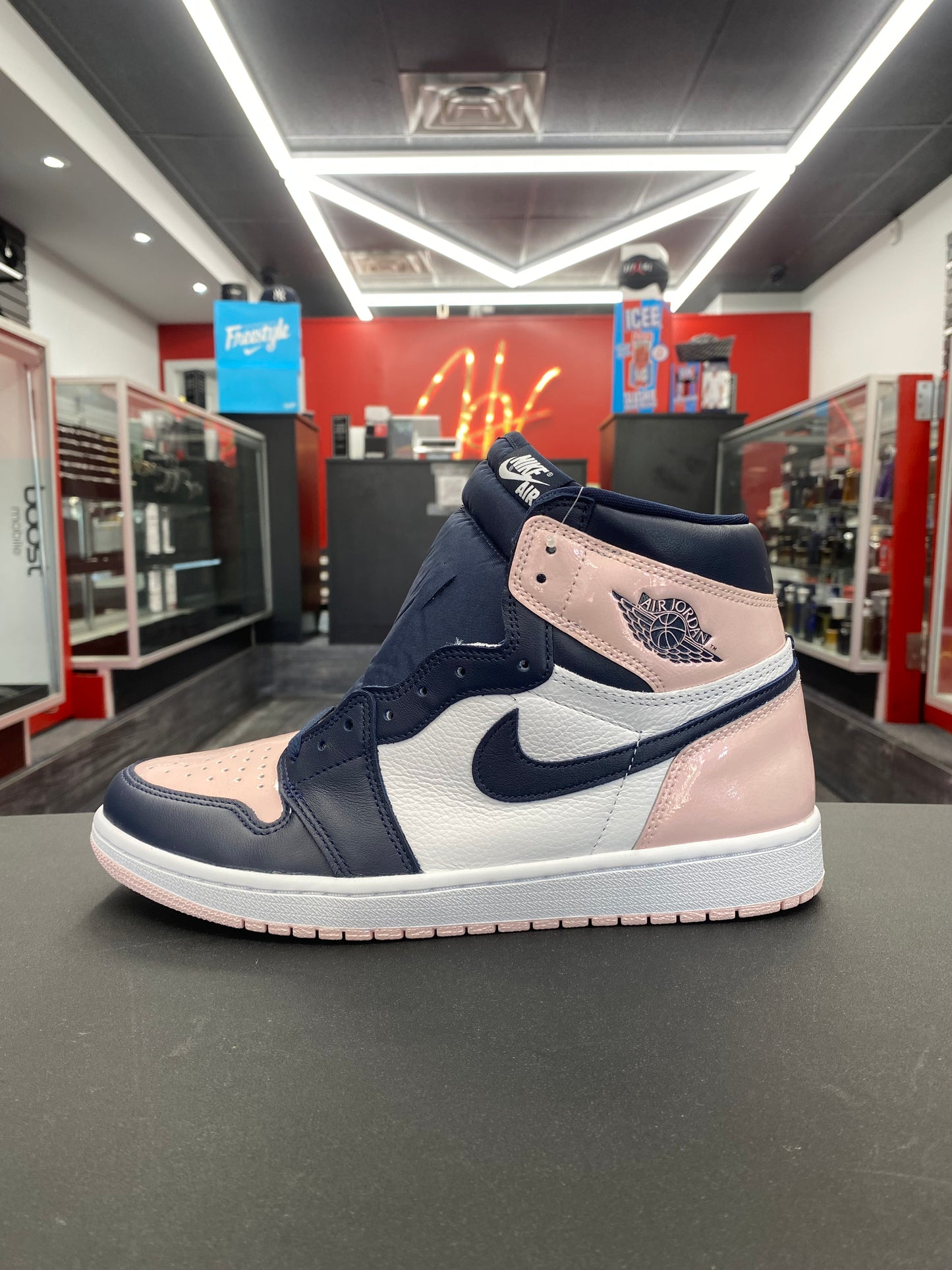 Wmns Air Jordan 1 Retro High OG “Atmosphere”