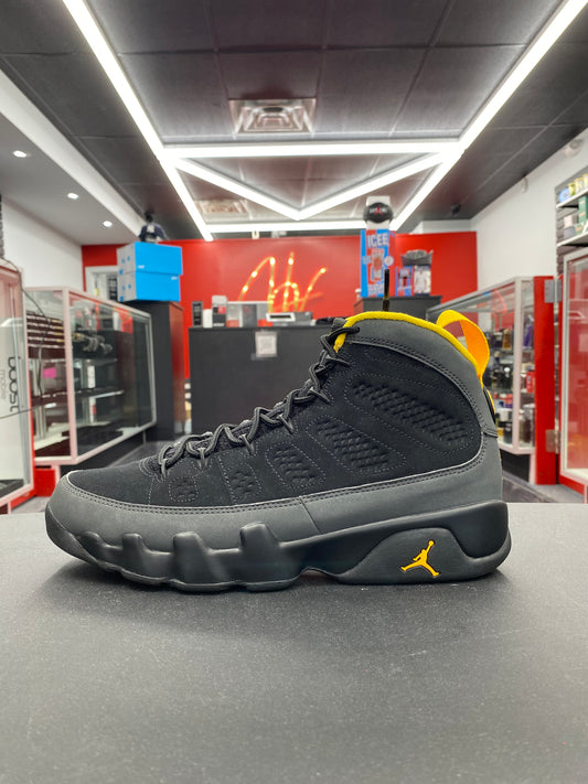 Air Jordan 9 Retro “Dark Chocolate University Gold”