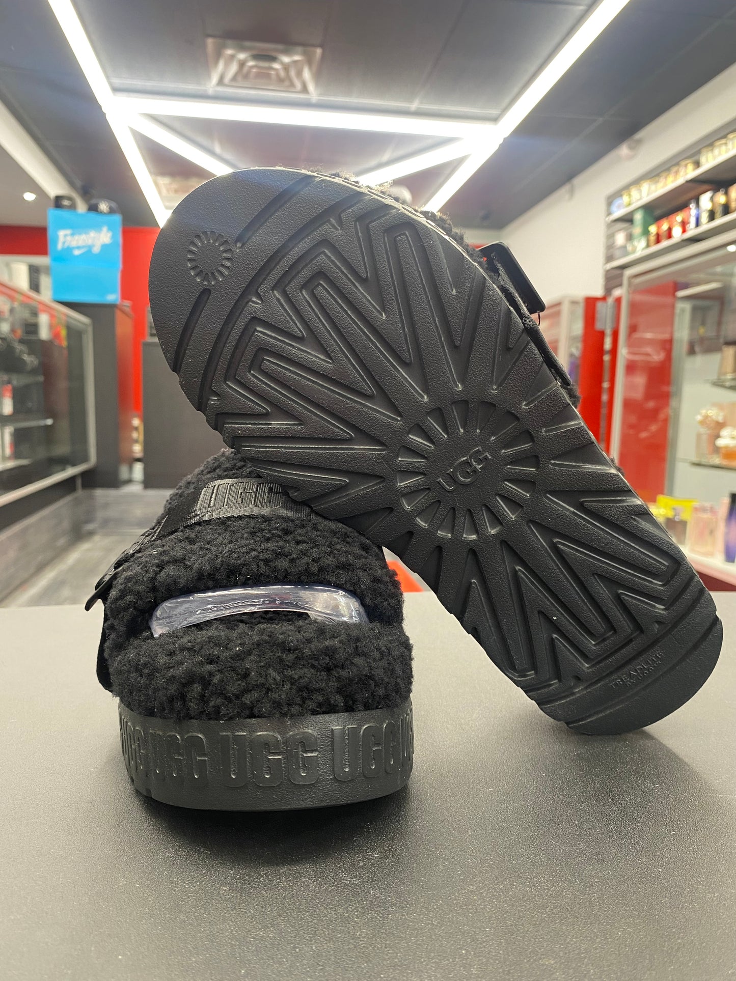 UGG Fluffita “Black” (Women’s)