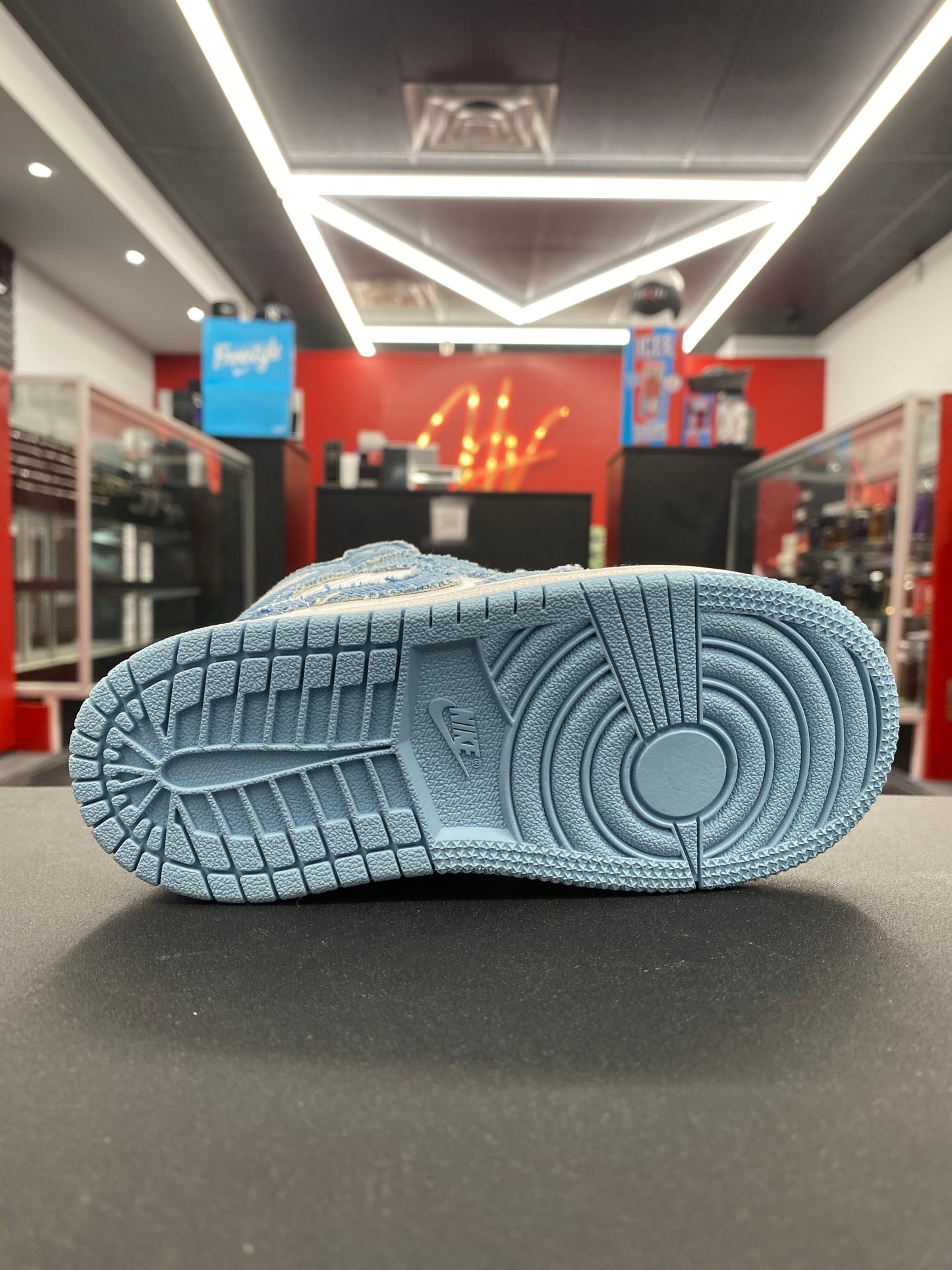 Air Jordan 1 Retro High OG “Denim” (TD)