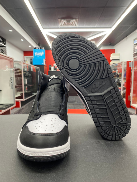 Air Jordan 1 Retro High OG “Black White”