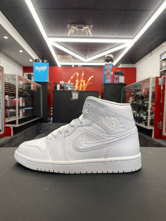 Wmns Air Jordan 1 Mid “Triple White”