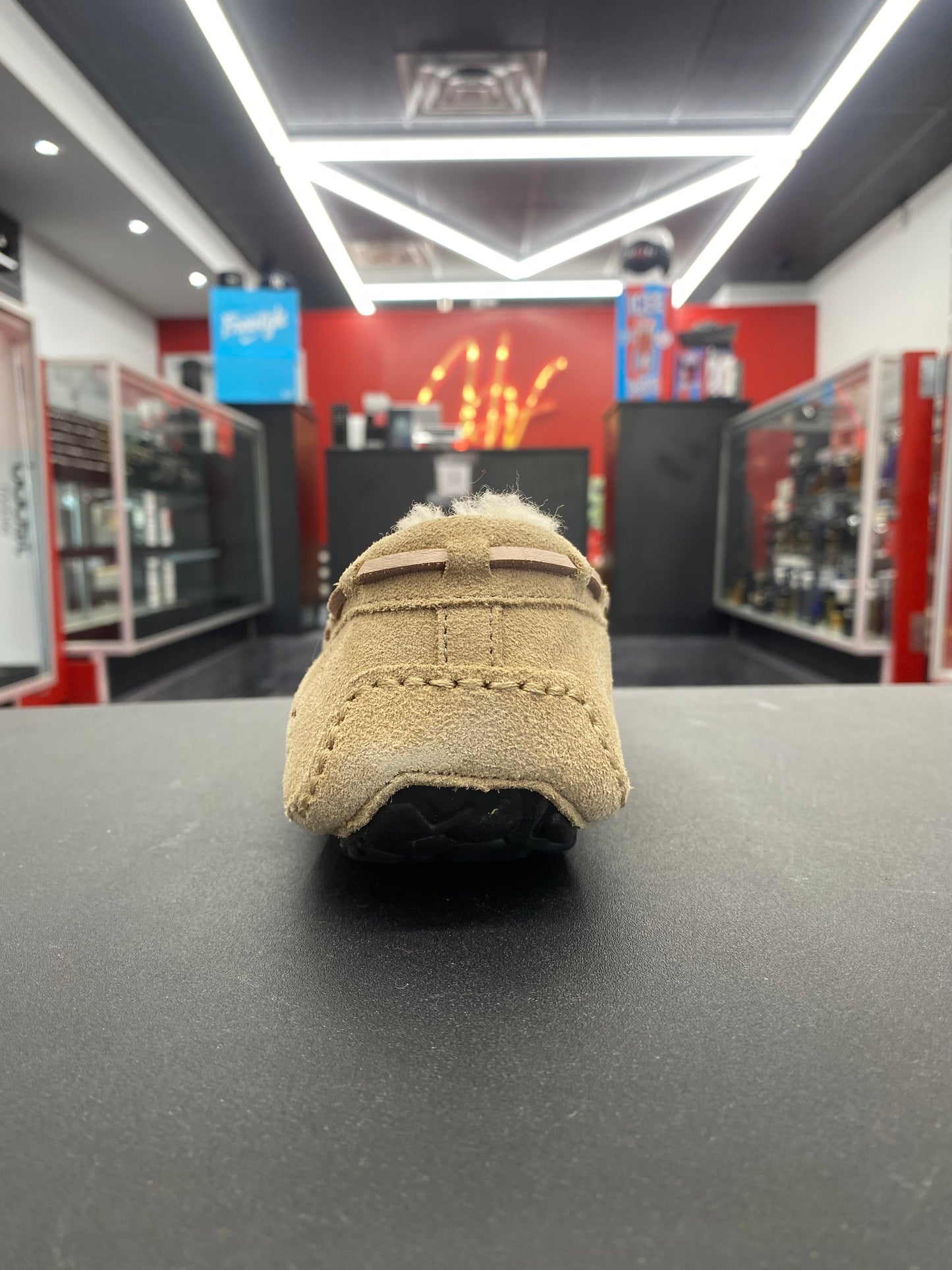 W UGG DAKOTA “Tobacco”
