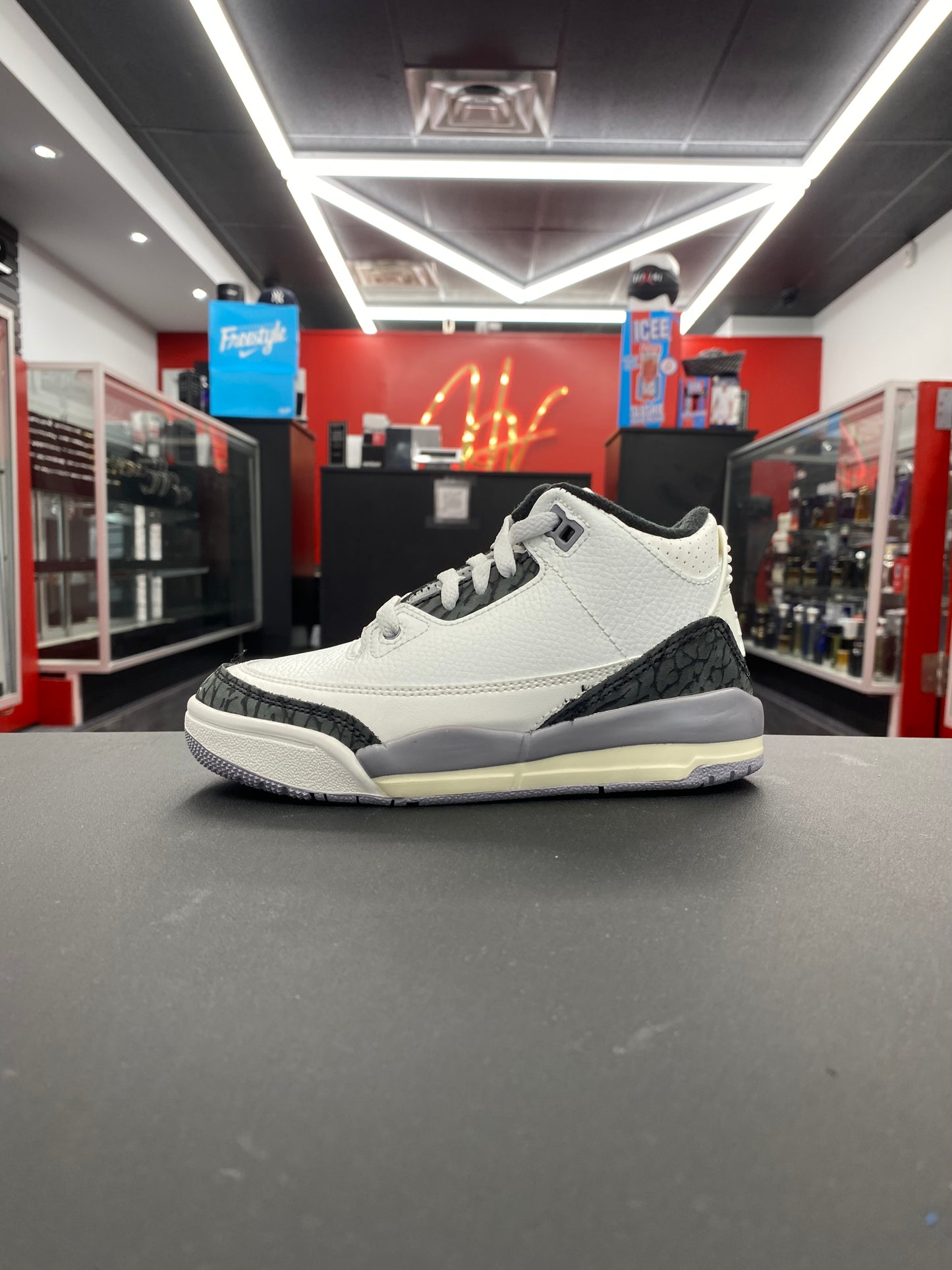 Air Jordan 3 Retro “Cement Grey” (PS)