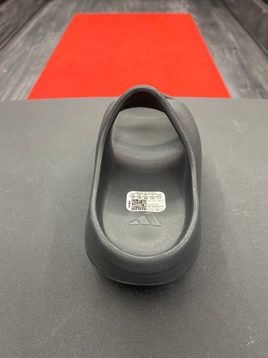 Adidas Yeezy Slide “Onyx” (Kids)