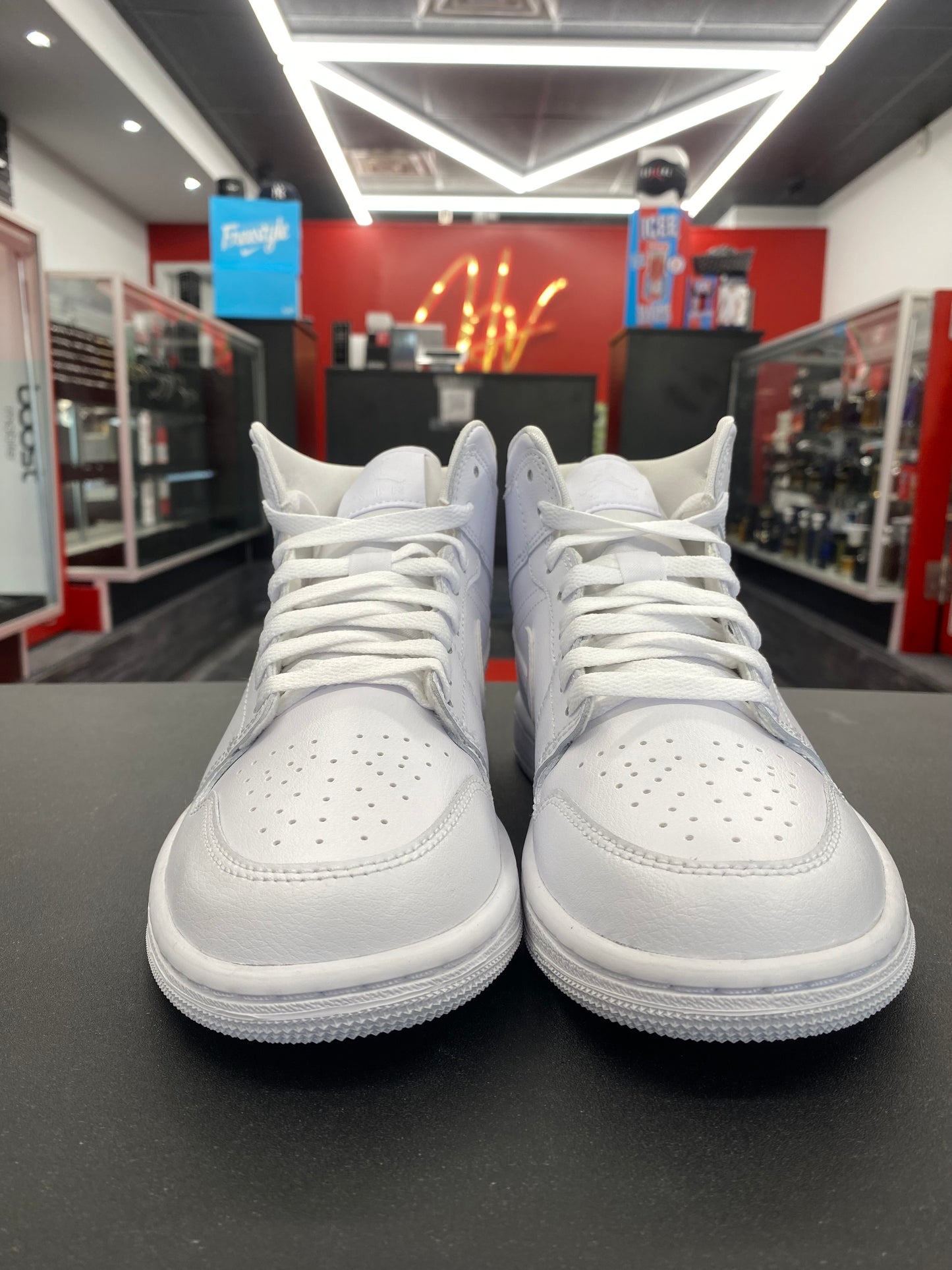 Wmns Air Jordan 1 Mid “Triple White”