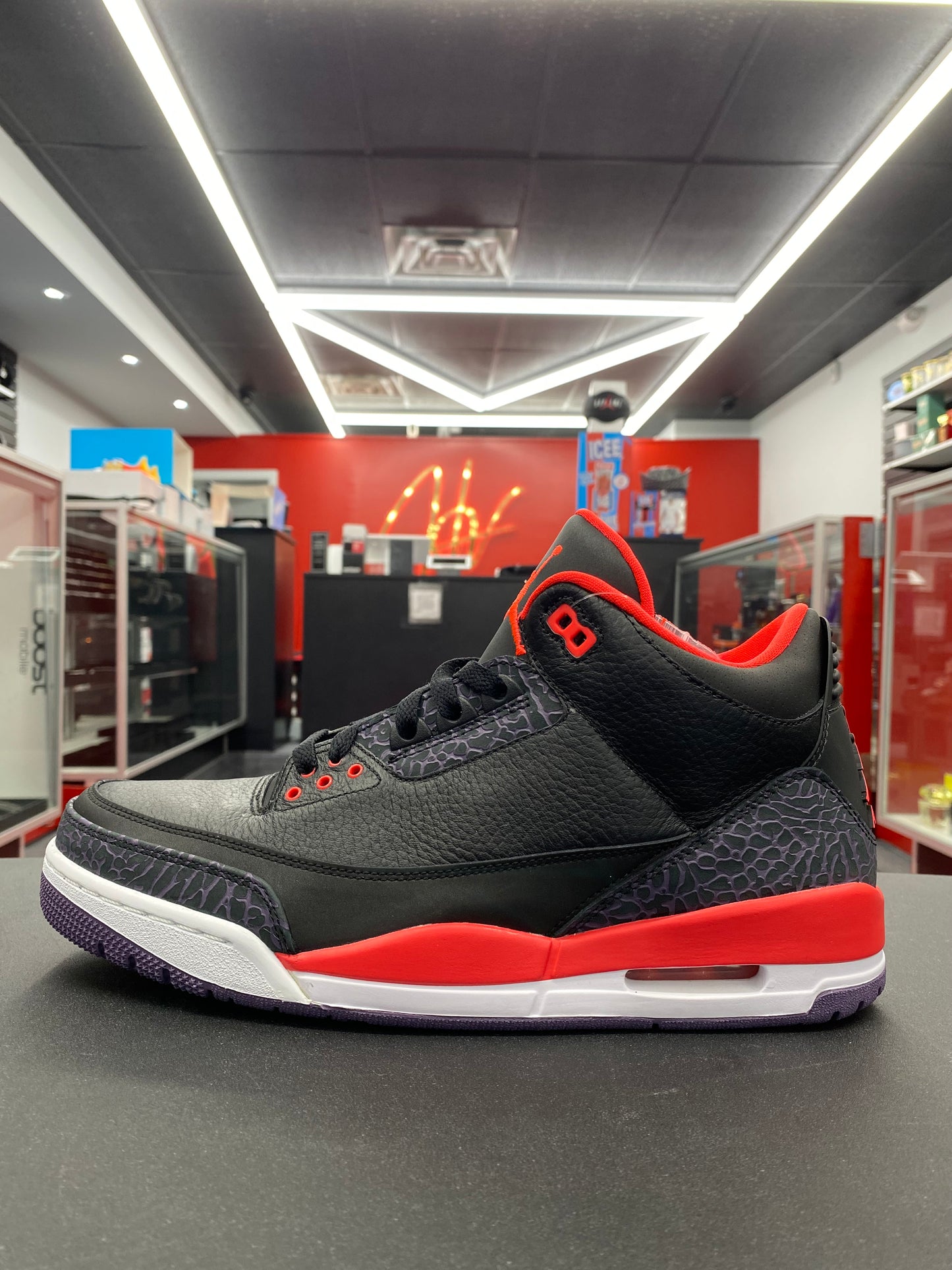 Air Jordan 3 Retro “Crimson”