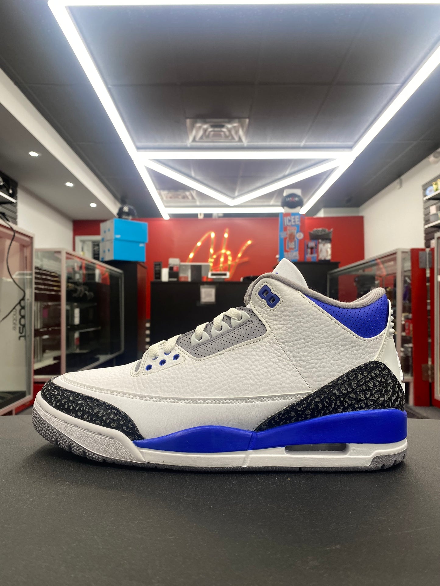 Air Jordan 3 Retro “Racer Blue”