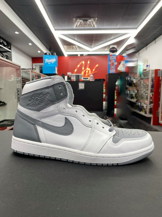 Air Jordan Retro High OG “Stealth”