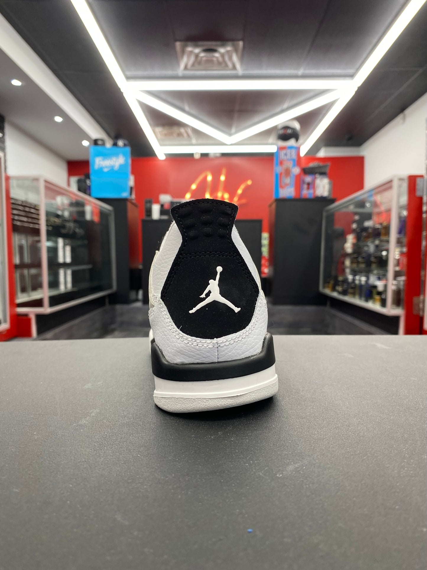 Air Jordan 4 Retro “Military Black” (PS)