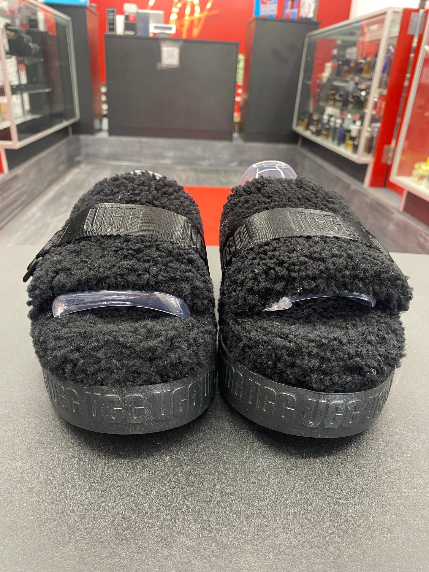UGG Fluffita “Black” (Women’s)