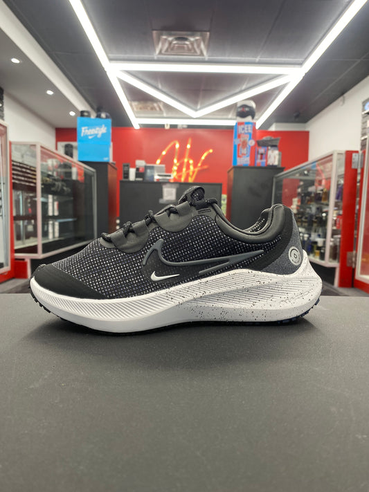 Wmns Nike Zoom Winflo 8 Shield “Black Iron Grey”