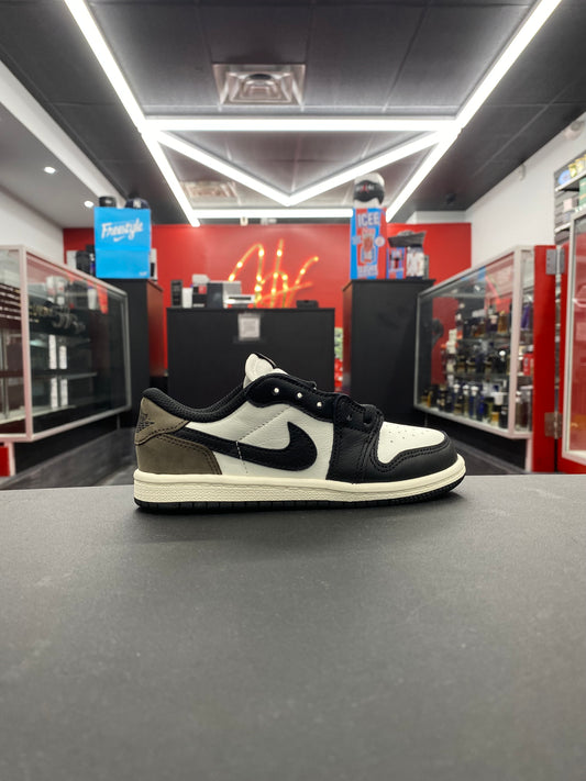 Air Jordan 1 Retro Low “Mocha” (TD)
