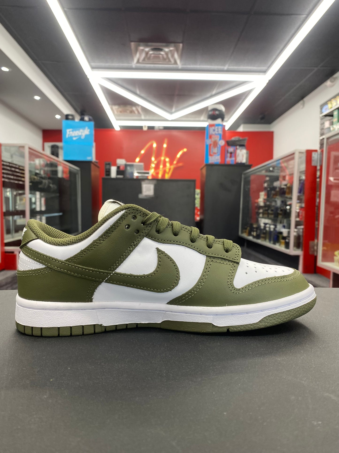 W Nike Dunk Low “Medium Olive”