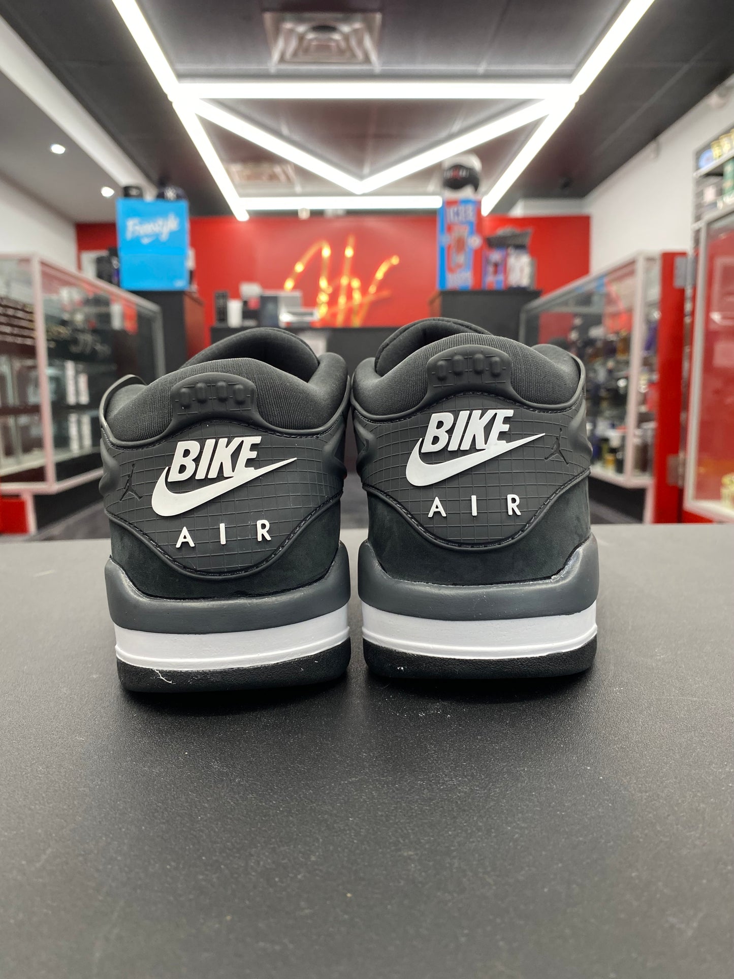 Air Jordan 4 RM SP “Nigel Sylvester Driveway Grey” (GS)