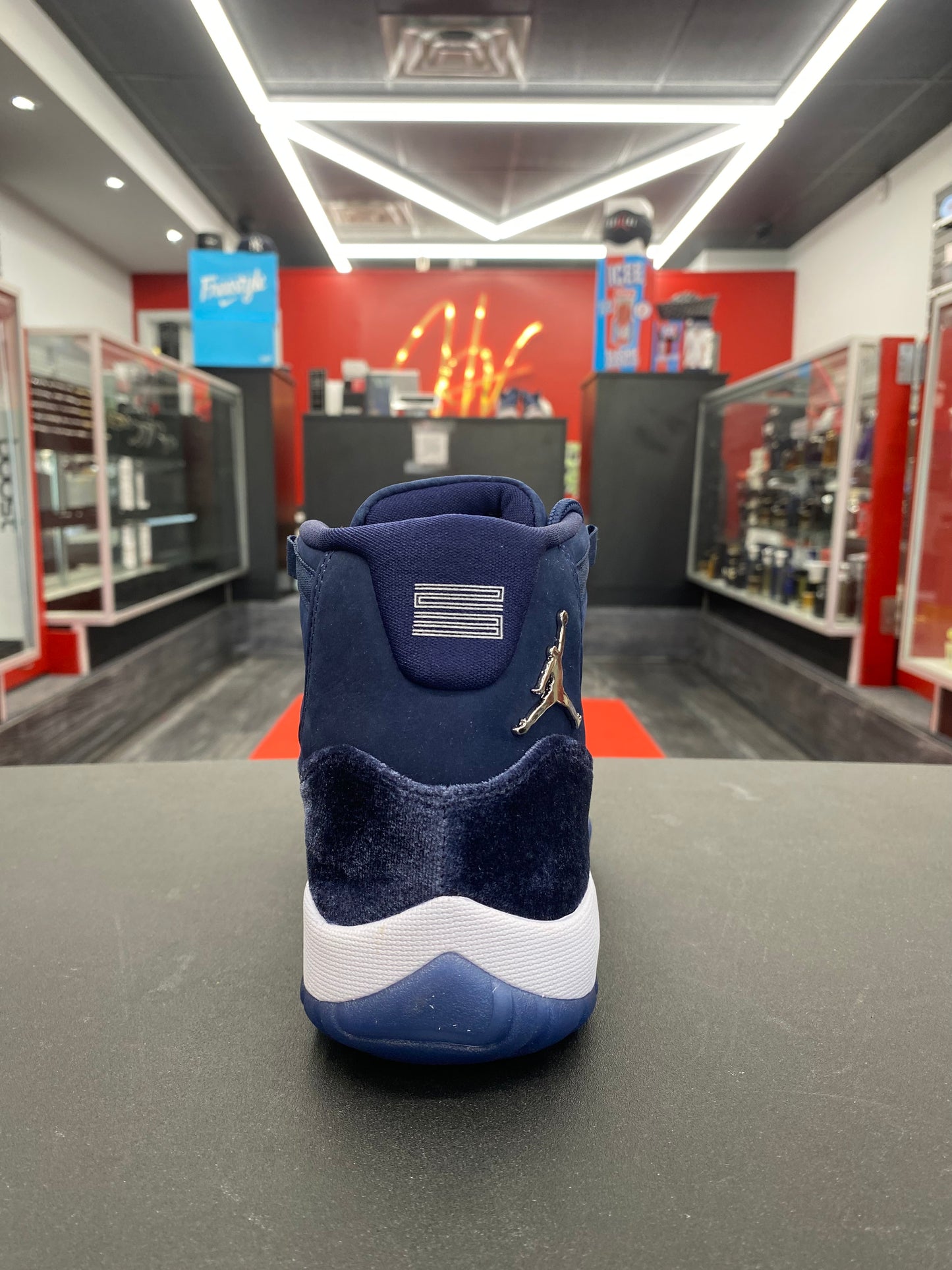Wmns Air Jordan 11 Retro “Midnight Navy”