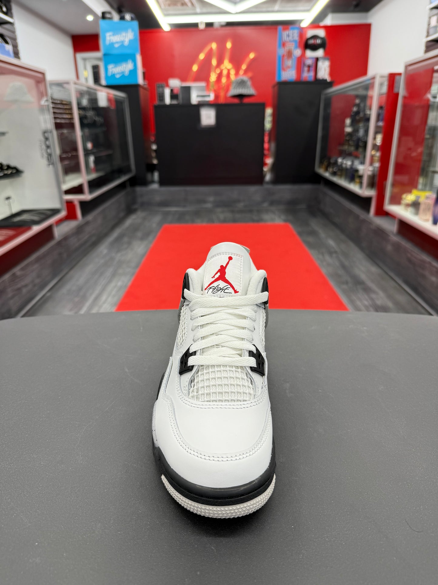 Jordan 4 Retro “White Cement 2025” (GS)