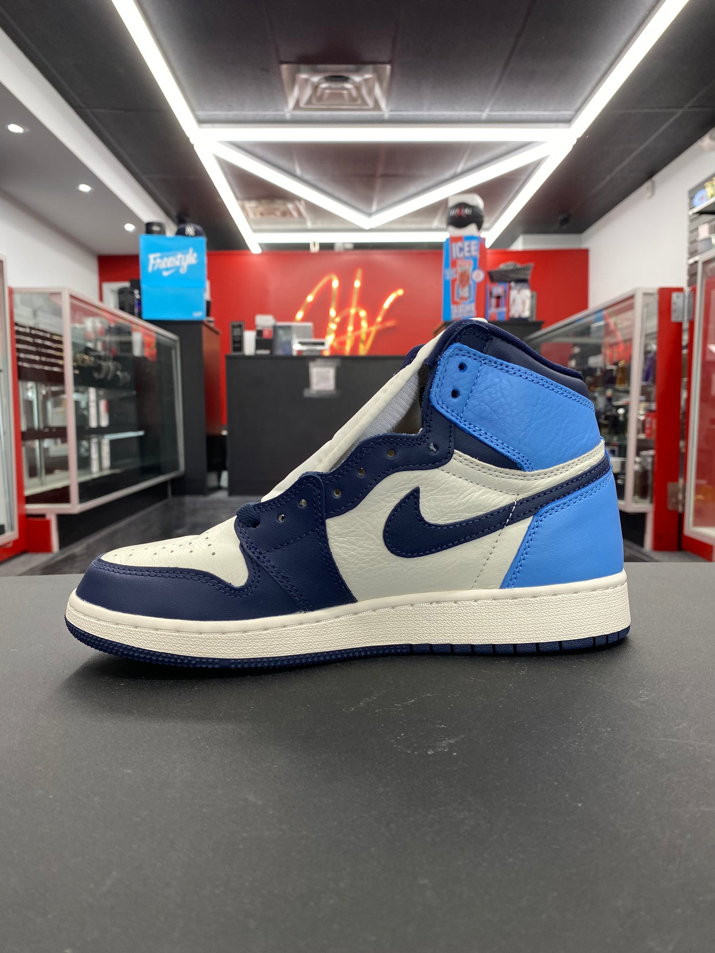 Air Jordan 1 Retro High “Obsidian” (GS)
