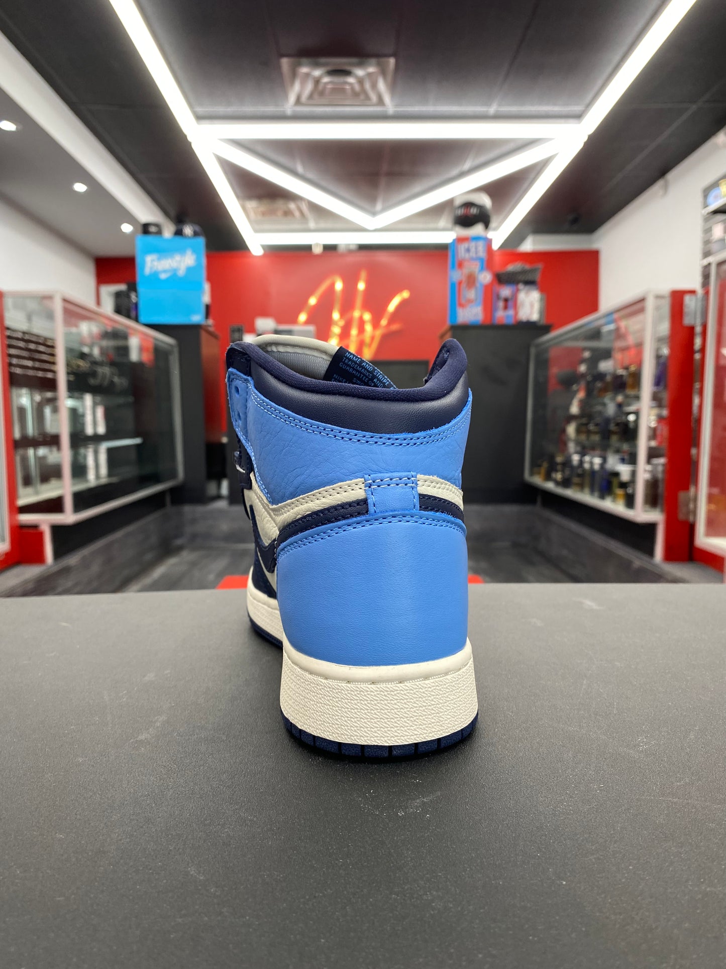 Air Jordan 1 Retro High “Obsidian” (GS)